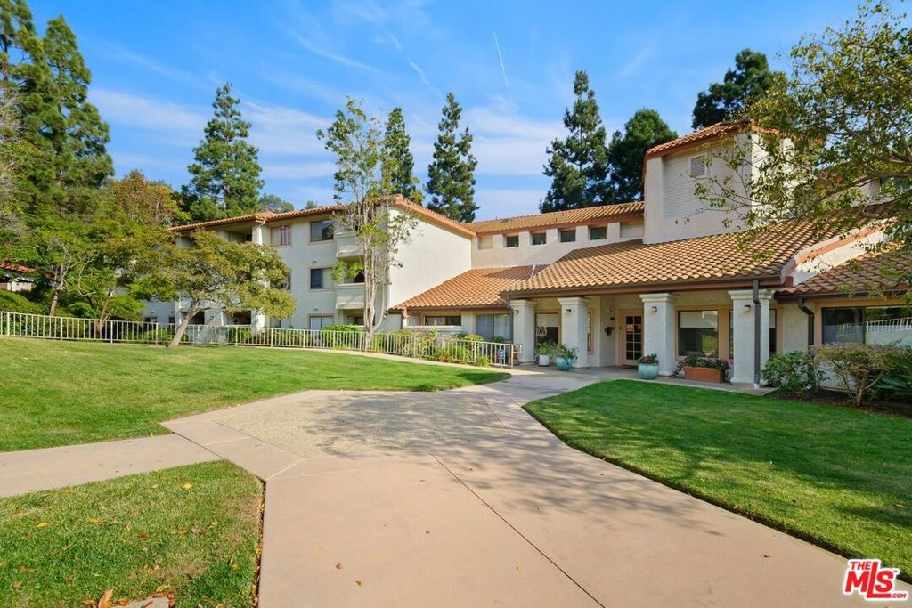 501 Palisades Drive 308, Pacific Palisades, CA 90272