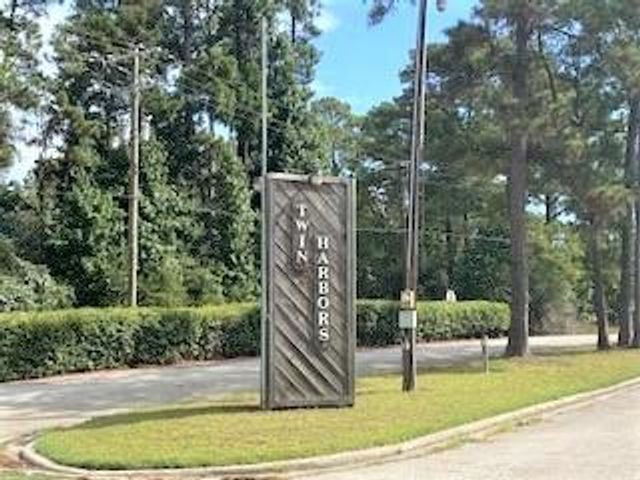 293 Twin Magnolia, Onalaska, TX 77360