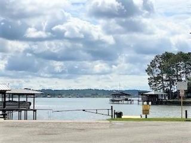 293 Twin Magnolia, Onalaska, TX 77360