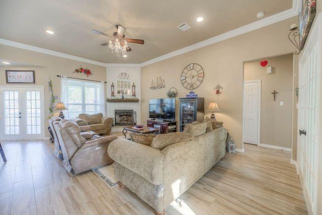 293 Twin Magnolia, Onalaska, TX 77360