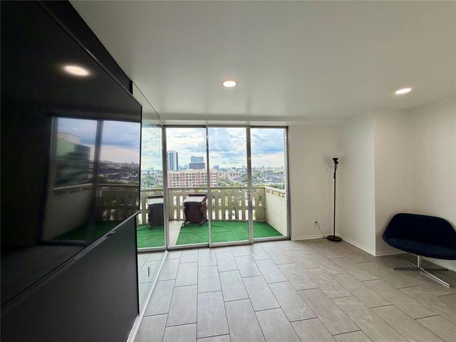 2016 Main Street 916, Houston, TX 77002