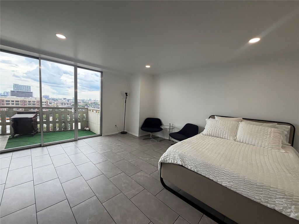 2016 Main Street 916, Houston, TX 77002