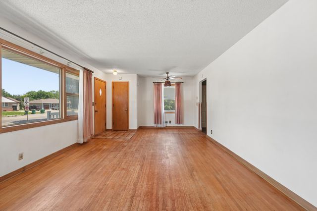 3919 Bass Lake Road, Brooklyn Center, MN 55429