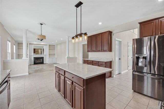 2506 Constitution Way, New Windsor, NY 12553