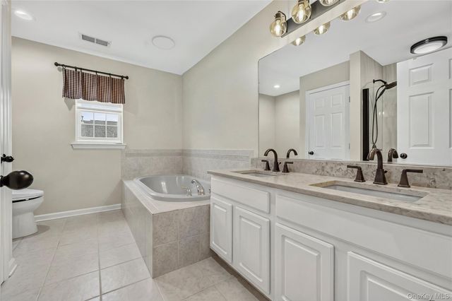 2506 Constitution Way, New Windsor, NY 12553