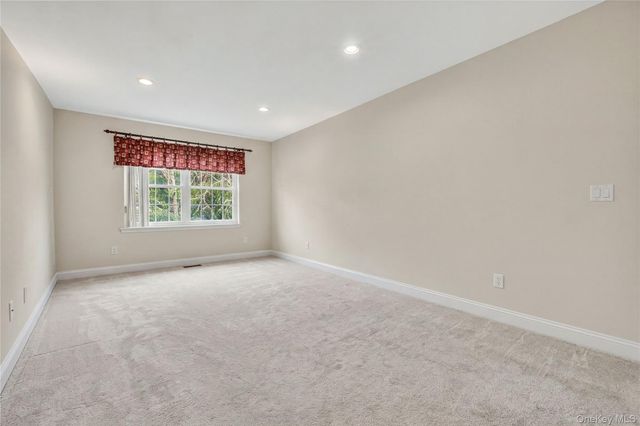 2506 Constitution Way, New Windsor, NY 12553
