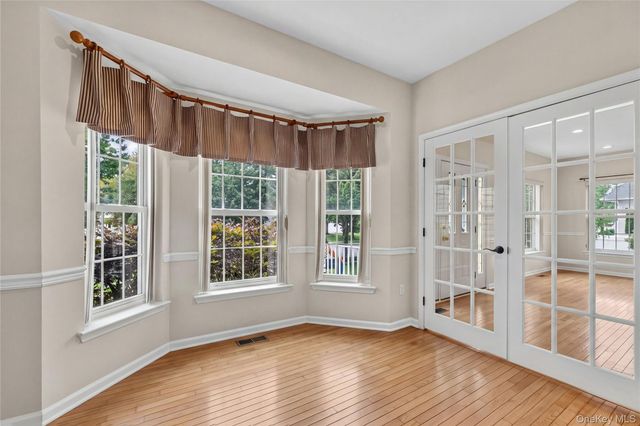 2506 Constitution Way, New Windsor, NY 12553