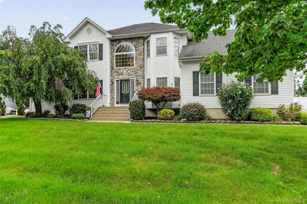 2506 Constitution Way, New Windsor, NY 12553 — photo 2