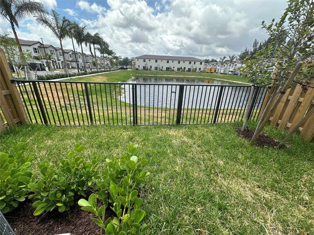 5504 NW 27TH Place, Lauderhill, FL 33313