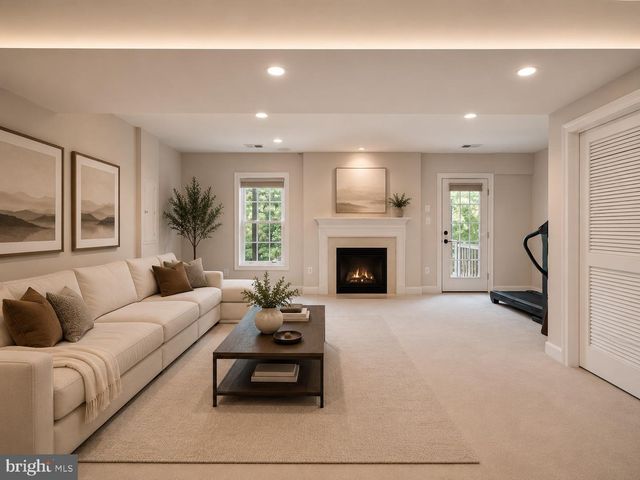 1600 REGENT MANOR CT, Silver Spring, MD 20904