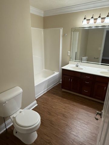 135 Excell Rd Unit 102, Clarksville, TN 37043