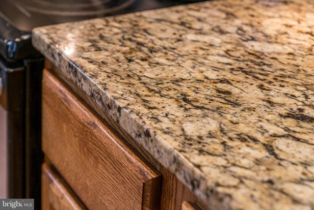 417 W GRACE ST, Richmond, VA 23220