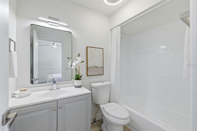 1555 CHATEAUX DE VILLE COURT, Clearwater, FL 33764