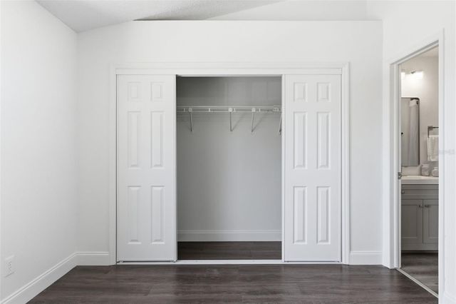 1555 CHATEAUX DE VILLE COURT, Clearwater, FL 33764