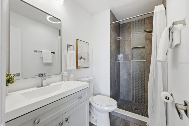 1555 CHATEAUX DE VILLE COURT, Clearwater, FL 33764