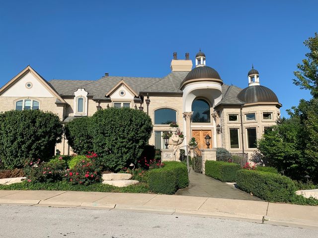 51 Ford Lane, Naperville, IL 60565