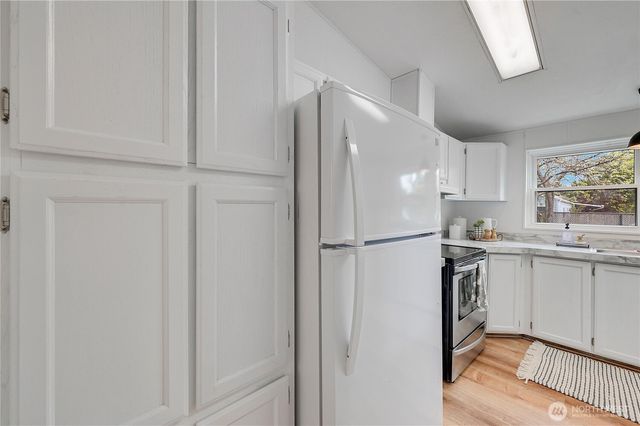 2090 Victoria Avenue, Port Townsend, WA 98368