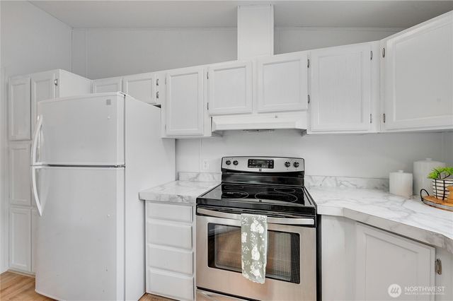 2090 Victoria Avenue, Port Townsend, WA 98368