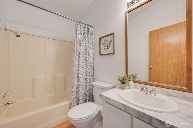 2090 Victoria Avenue, Port Townsend, WA 98368