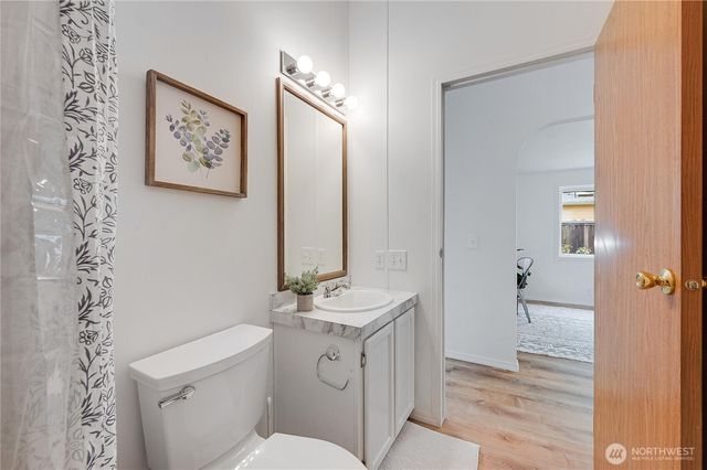 2090 Victoria Avenue, Port Townsend, WA 98368