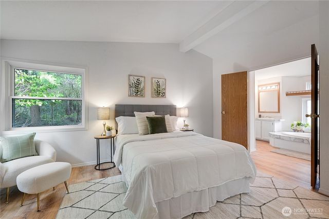 2090 Victoria Avenue, Port Townsend, WA 98368