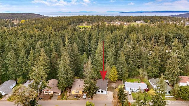 2090 Victoria Avenue, Port Townsend, WA 98368