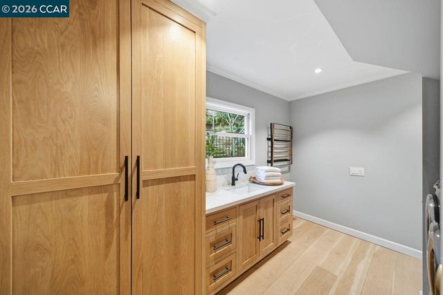 780 Carlston Ave, Oakland, CA 94610