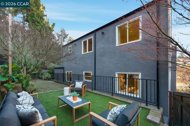 780 Carlston Ave, Oakland, CA 94610