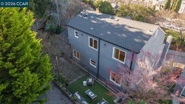 780 Carlston Ave, Oakland, CA 94610
