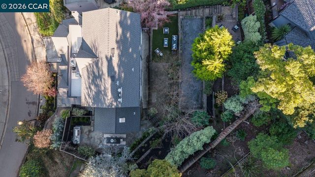 780 Carlston Ave, Oakland, CA 94610