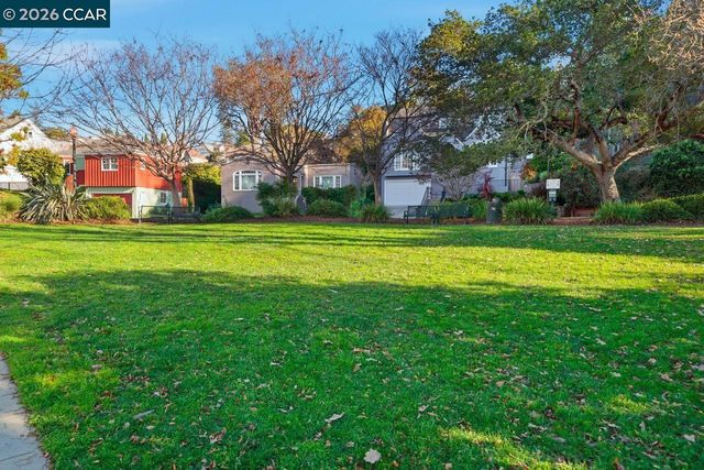 780 Carlston Ave, Oakland, CA 94610