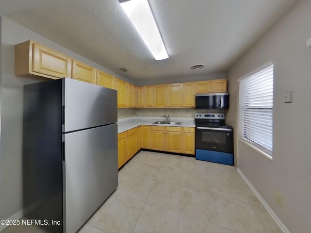 10506 DODD Road, Jacksonville, FL 32218