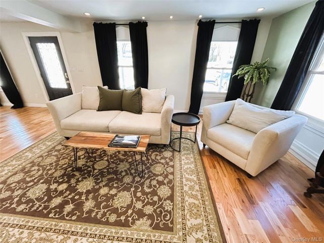 38 Sands Avenue, Milton, NY 12547