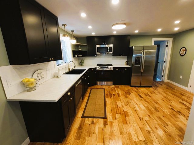 38 Sands Avenue, Milton, NY 12547