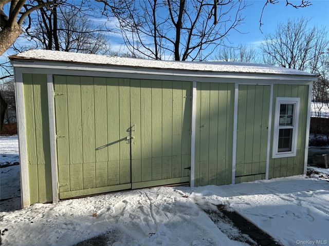 38 Sands Avenue, Milton, NY 12547