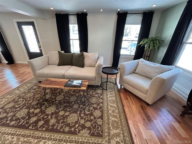 38 Sands Avenue, Milton, NY 12547