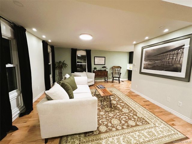 38 Sands Avenue, Milton, NY 12547