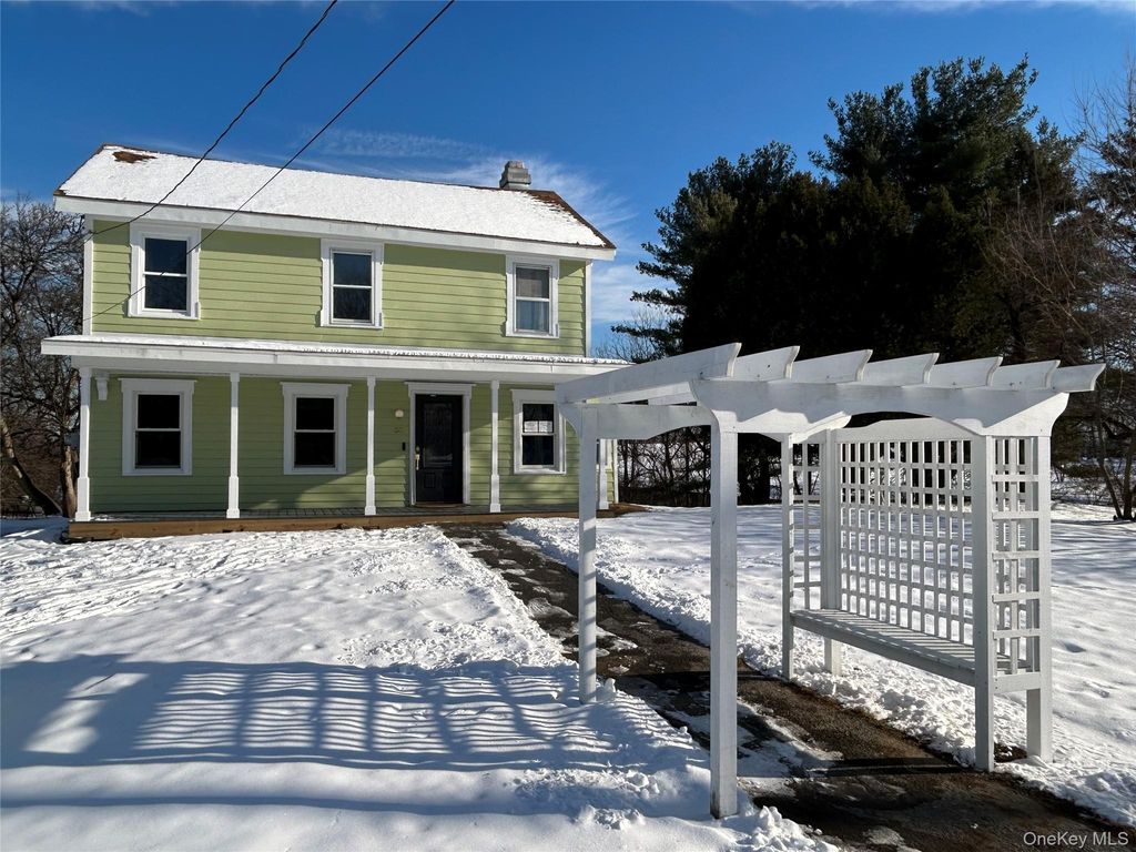 38 Sands Avenue, Milton, NY 12547