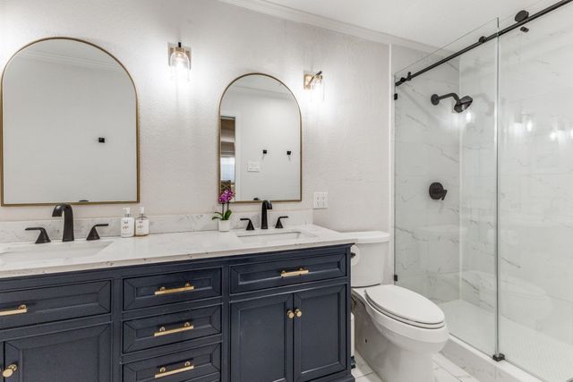 10819 Wallbrook Drive, Dallas, TX 75238