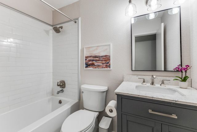 10819 Wallbrook Drive, Dallas, TX 75238