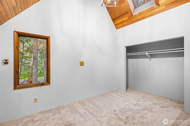 17118 Riverview Way E, Enumclaw, WA 98022