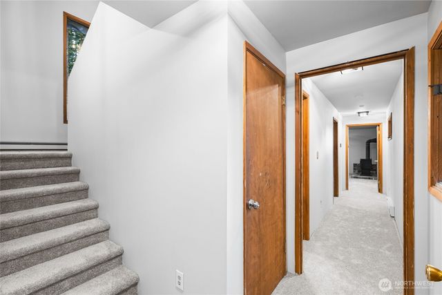 17118 Riverview Way E, Enumclaw, WA 98022