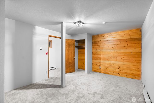 17118 Riverview Way E, Enumclaw, WA 98022