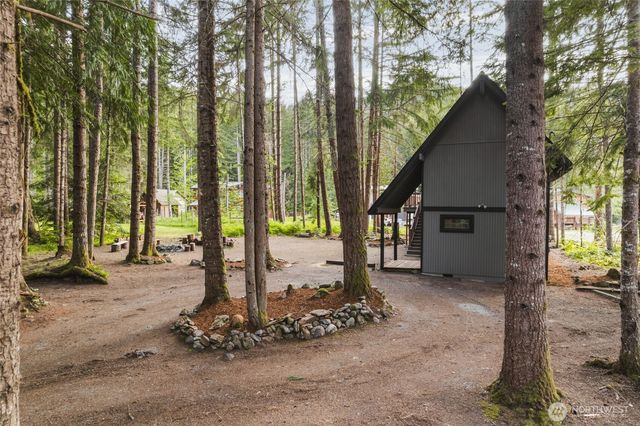 17118 Riverview Way E, Enumclaw, WA 98022