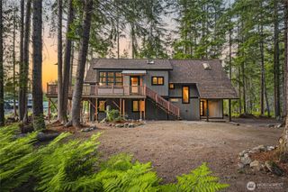 17118 Riverview Way E, Enumclaw, WA 98022