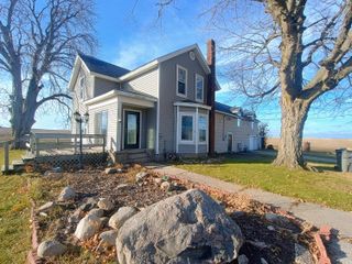 2924 W Van Buren Road, Weare Twp, MI 49420