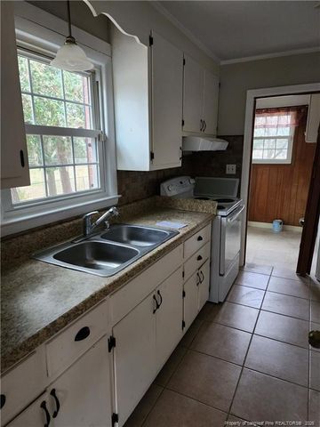 3526 FURMAN Drive, Fayetteville, NC 28304