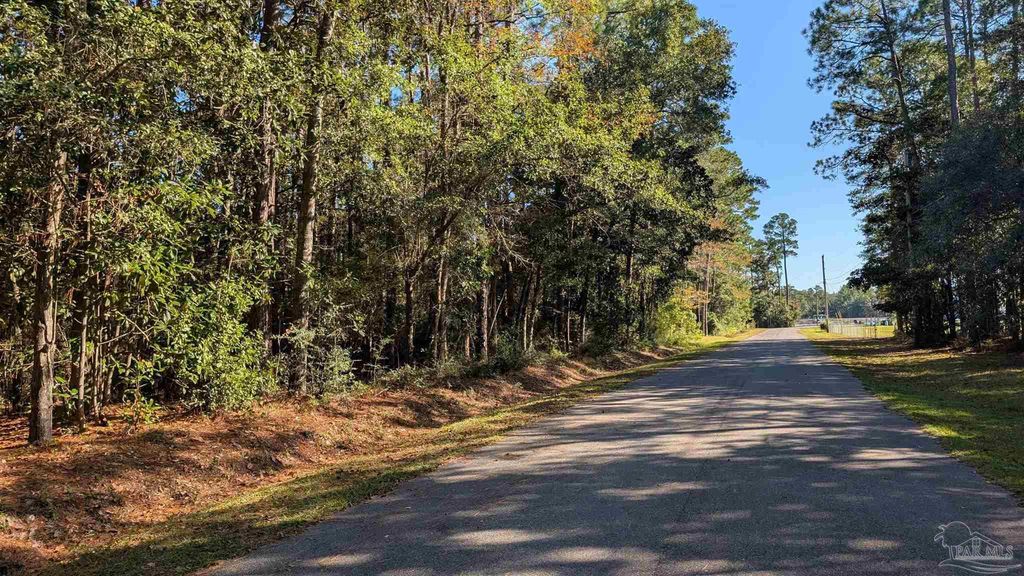 3178 Harrison St, Milton, FL 32583