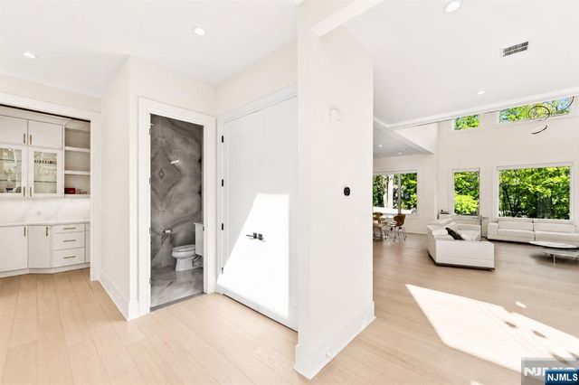 3 Mountain View Court, Demarest, NJ 07627
