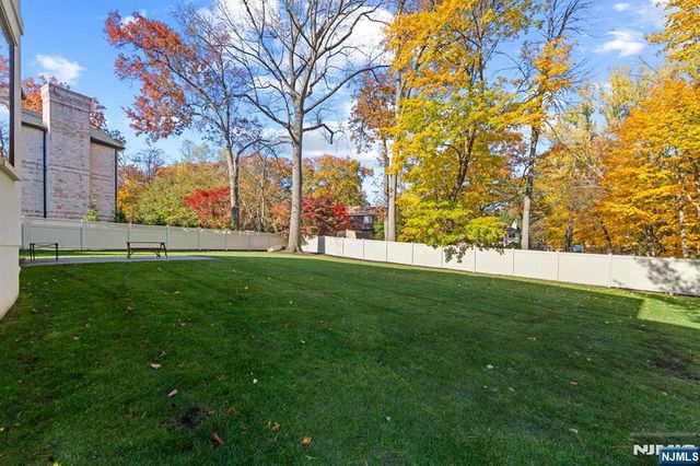 3 Mountain View Court, Demarest, NJ 07627